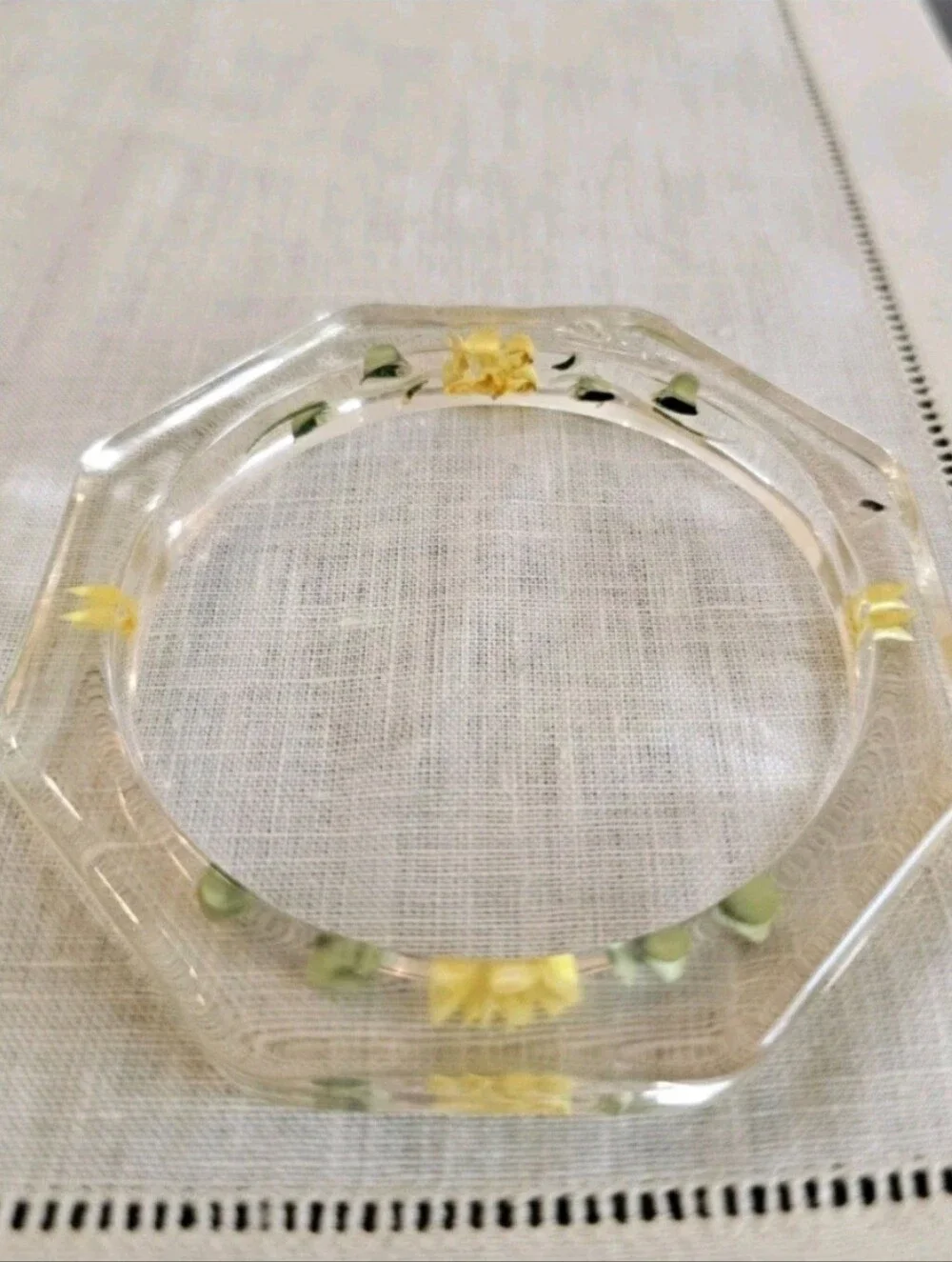 Vintage gorgeous piece
